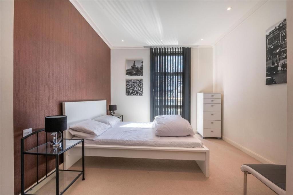 Penthouse Canary Wharf - Free Wifi Londra Exterior foto