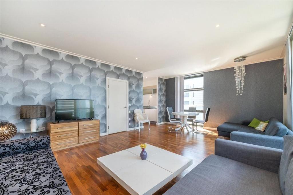 Penthouse Canary Wharf - Free Wifi Londra Exterior foto
