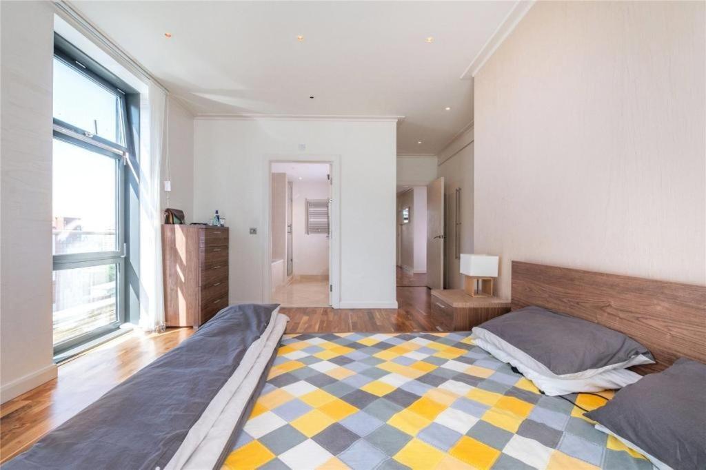 Penthouse Canary Wharf - Free Wifi Londra Exterior foto